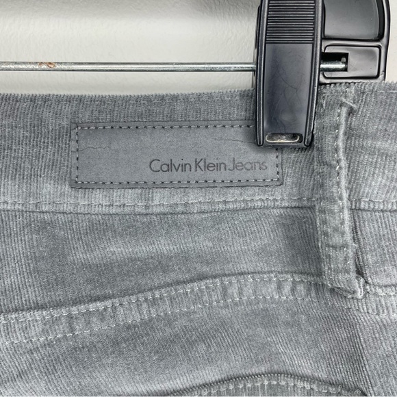 Calvin Klein Jeans Casual Solid Gray Ultimate Skinny Velvet Corduroy Jeans - Picture 5 of 8